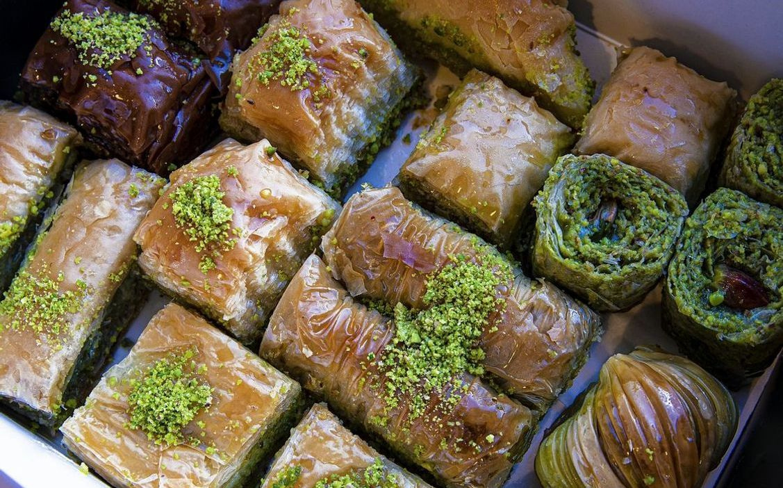 Çıtır kaplamalı, el yapımı çikolata tableti